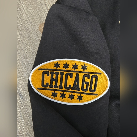 Pro Standard NBA Chicago Bulls Retro 1 "Yellow Ohcre" Track Jacket & Pants Set - Picture 7 of 11